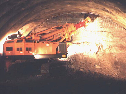 Unidachs 250TH tunnel operation 